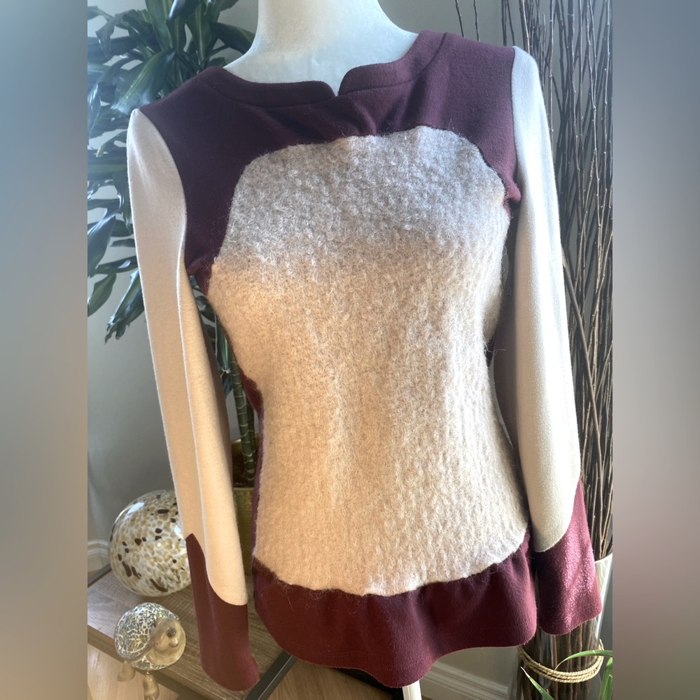 Selly’s Women’s Small Maroon and Cream Sweater